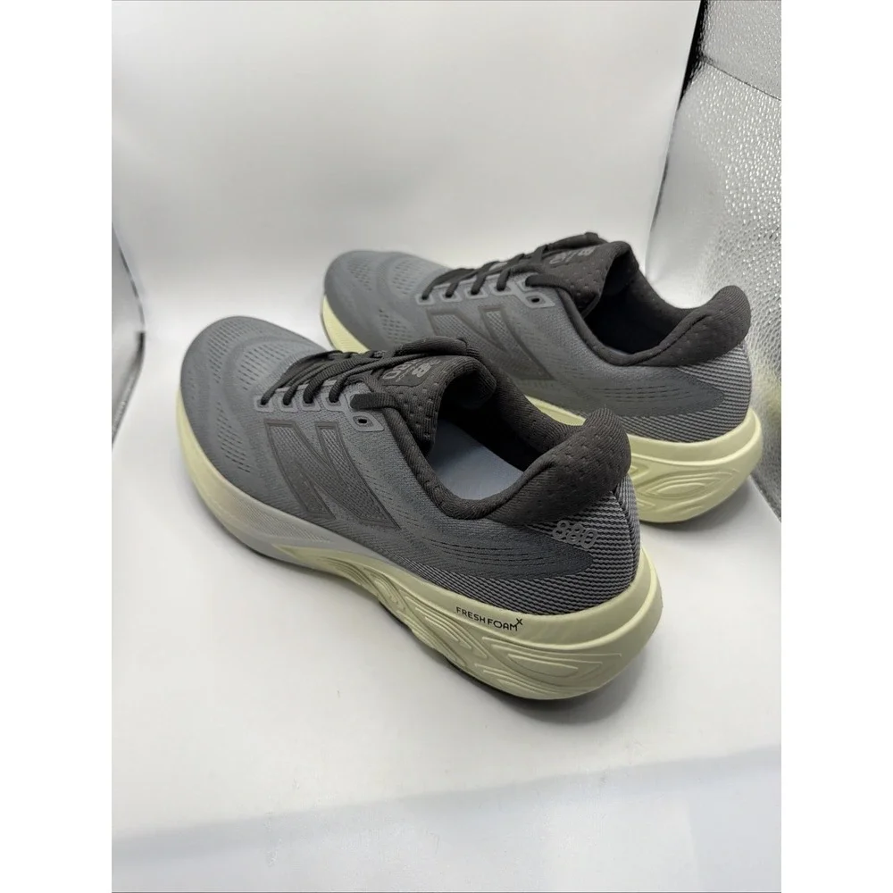 New Balance Men's Running Shoe Fresh‎ Foam. 880V15 Grey/Grey. Size 12D. M880F15